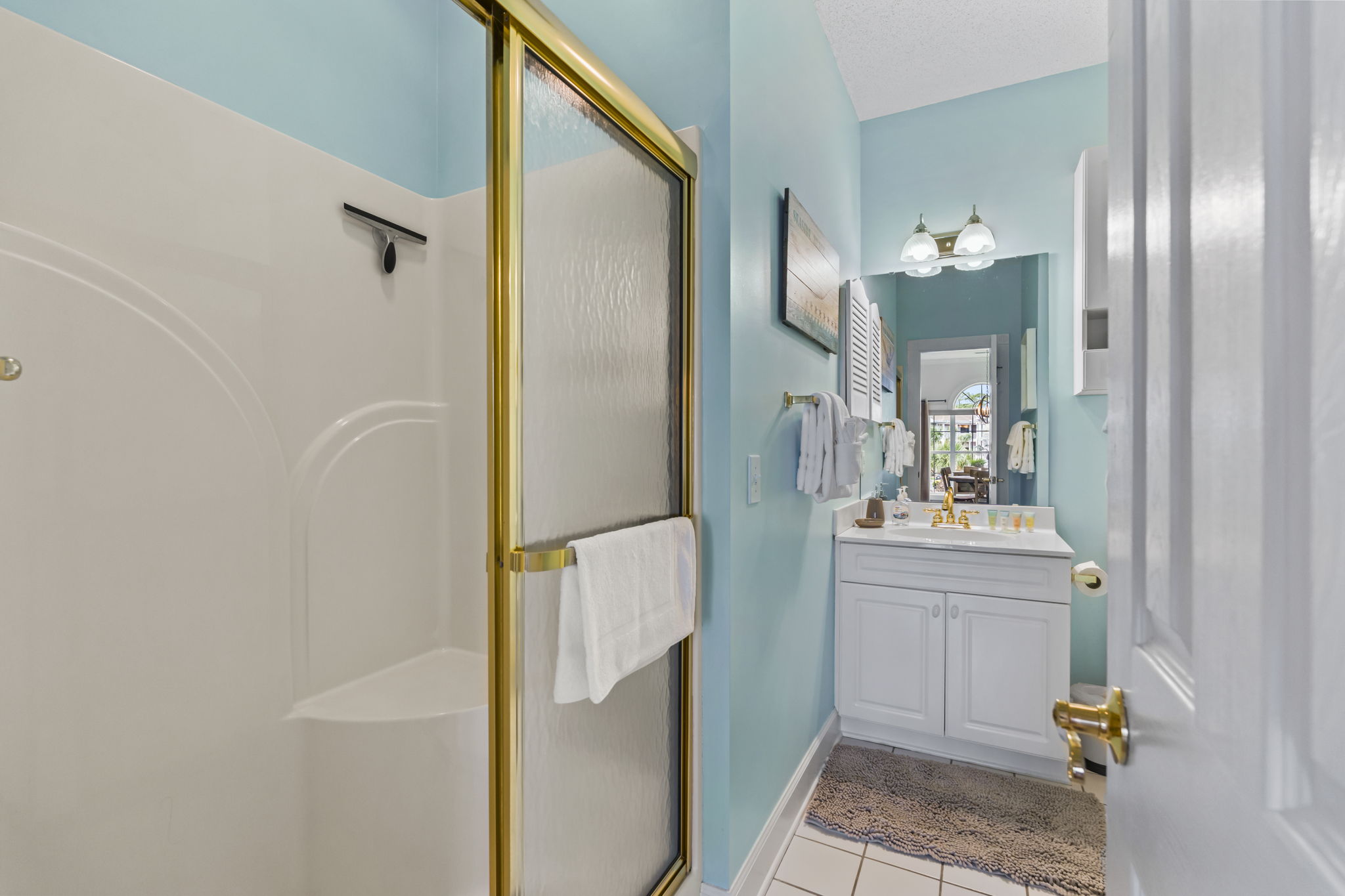 Guest bathroom connected to Guest bedroom and living room