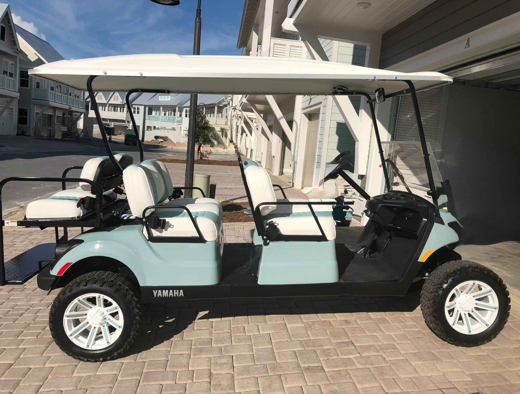6 Seater Yamaha Gas Golf Cart (LSV)