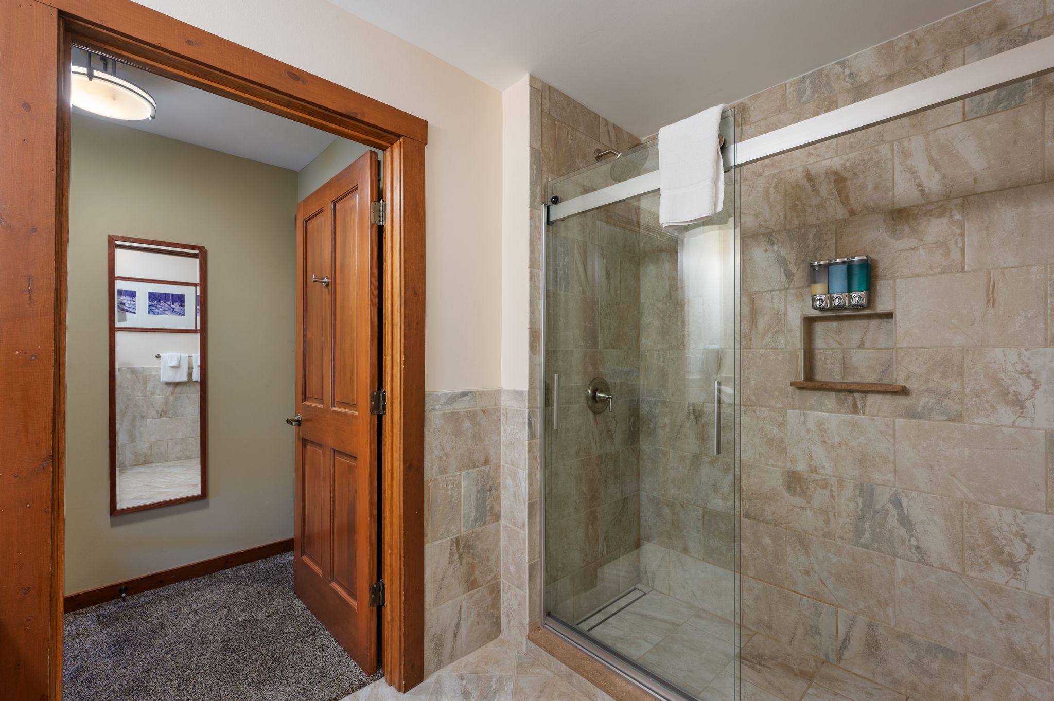 Allegheny Springs · Unit 222 — En-Suite Bath