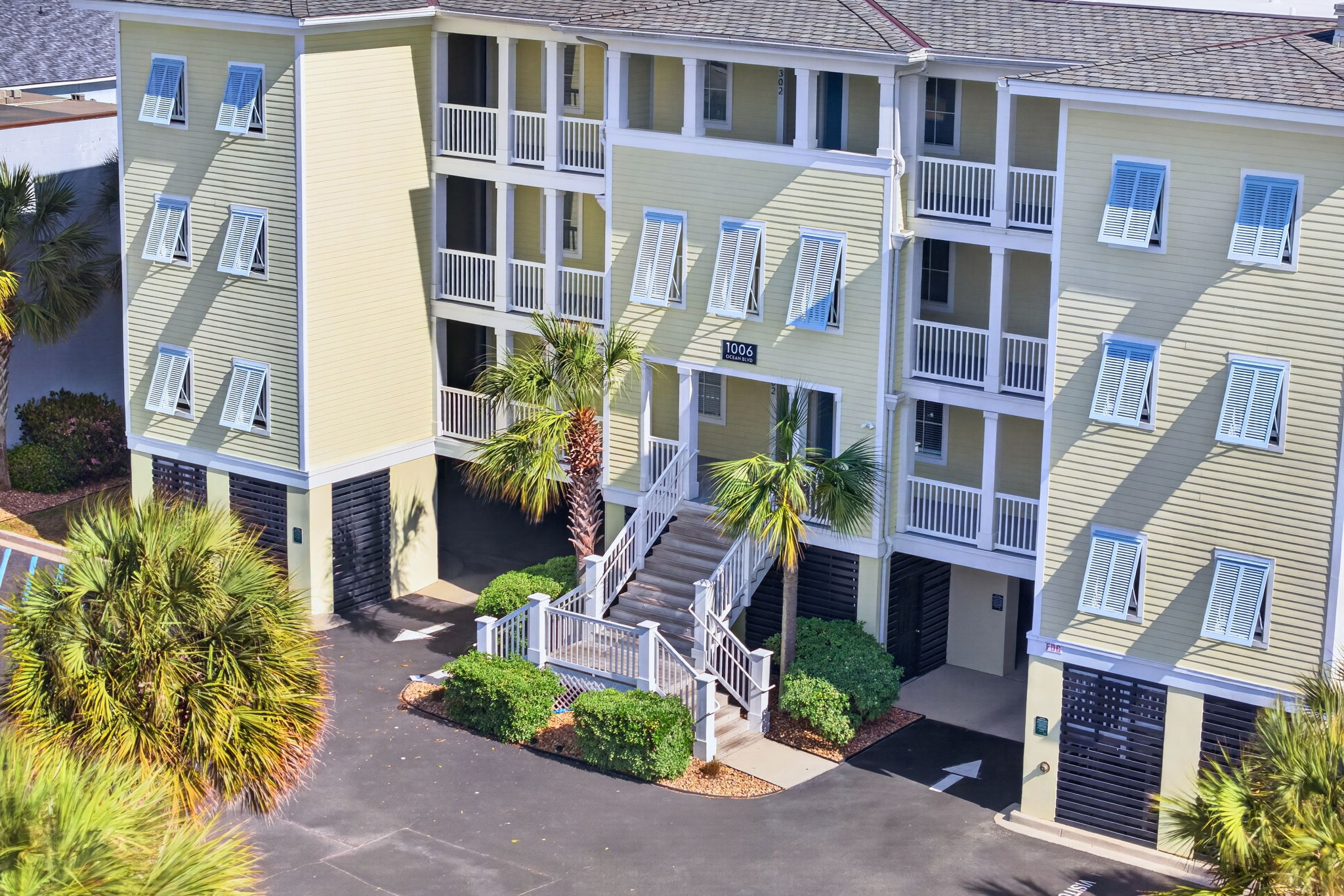 Front of Complex | 1006 Ocean Blvd, Isle of Palms, SC | 102 Dunescape | IOP Escapes