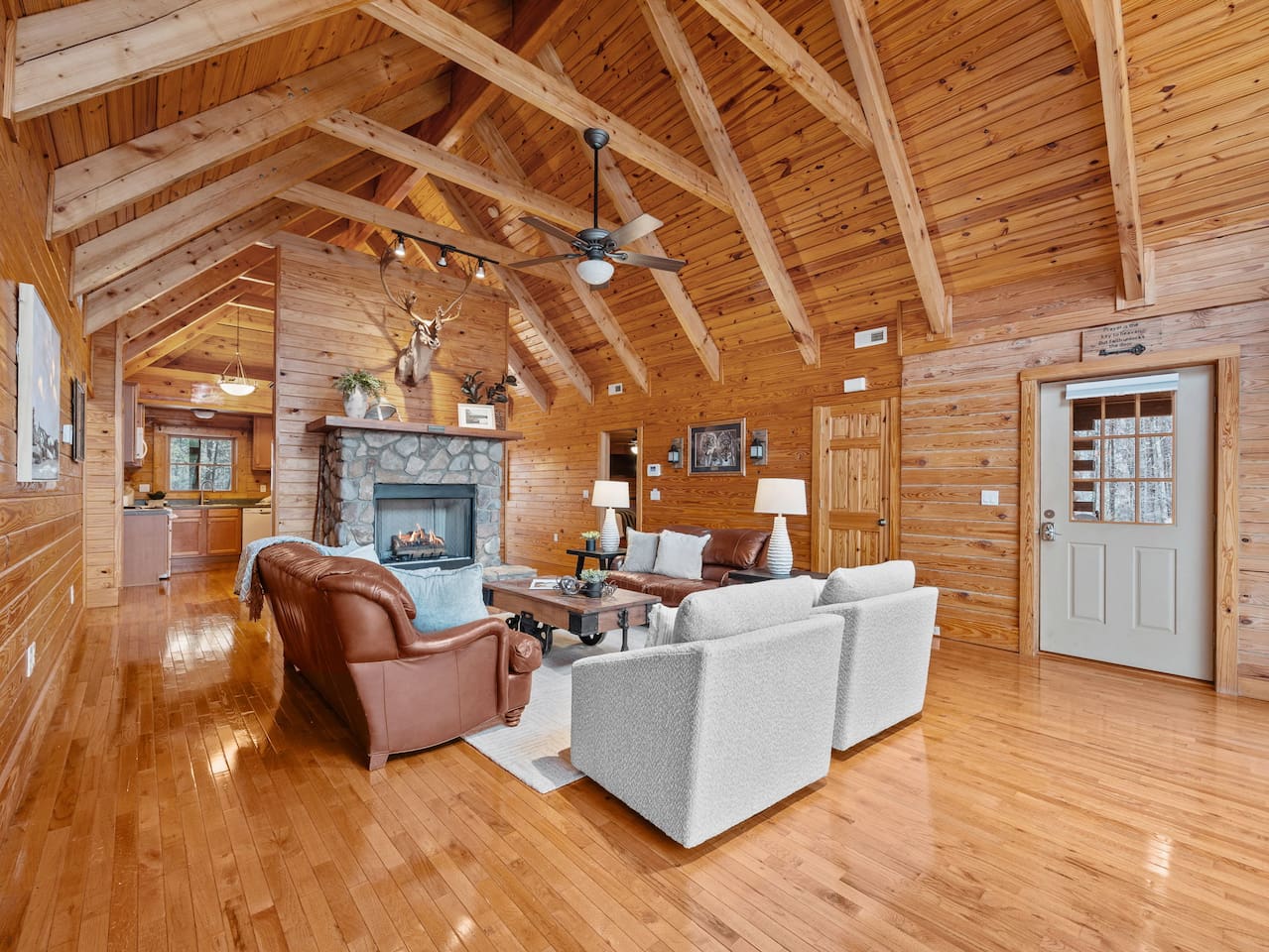 Entering the Caribou Lodge - spacious