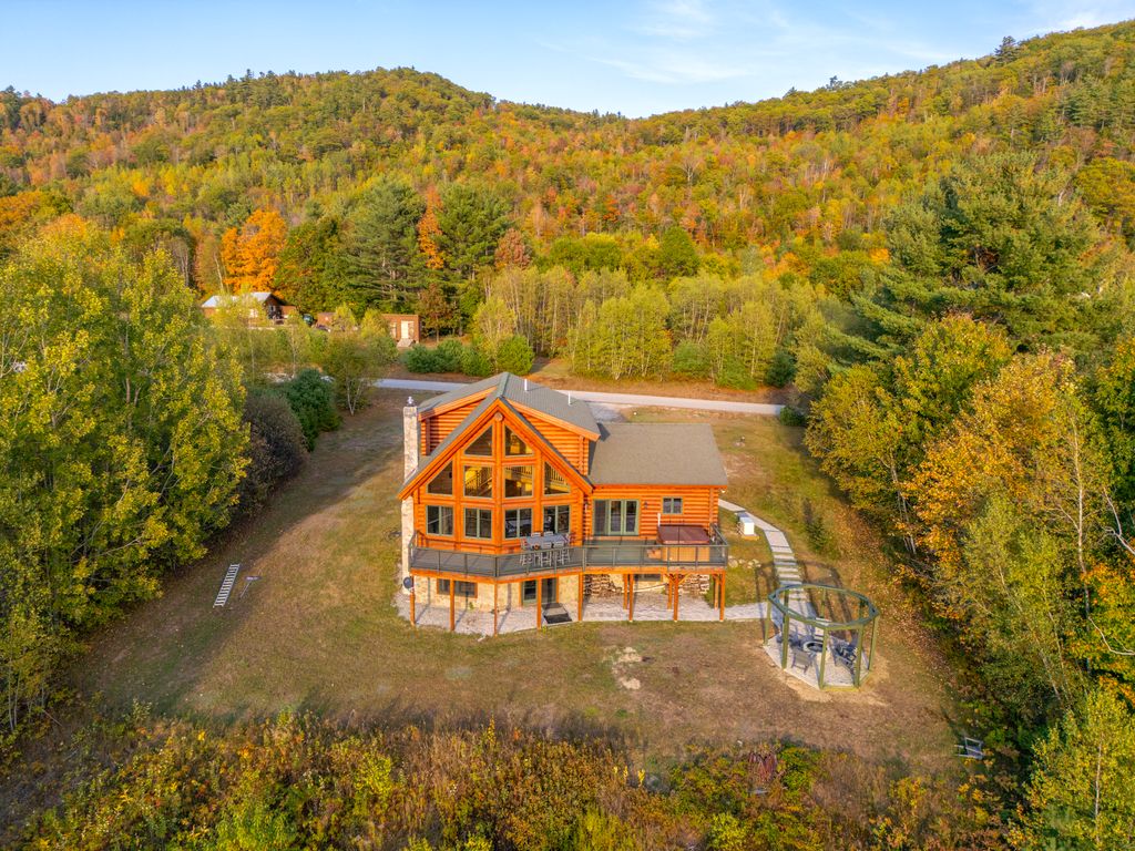 Space to unwind, entertain, and make memories outdoors.