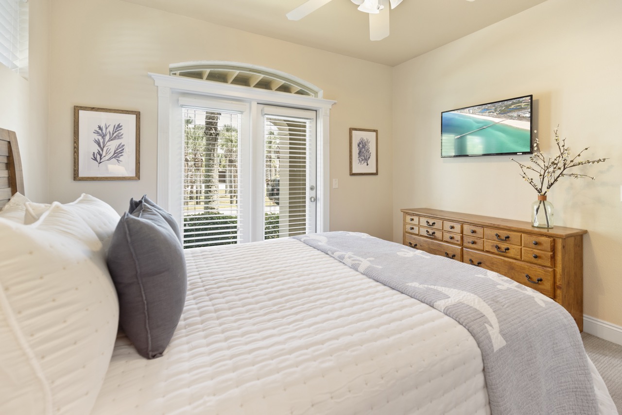 1st Bedroom (1st Floor)