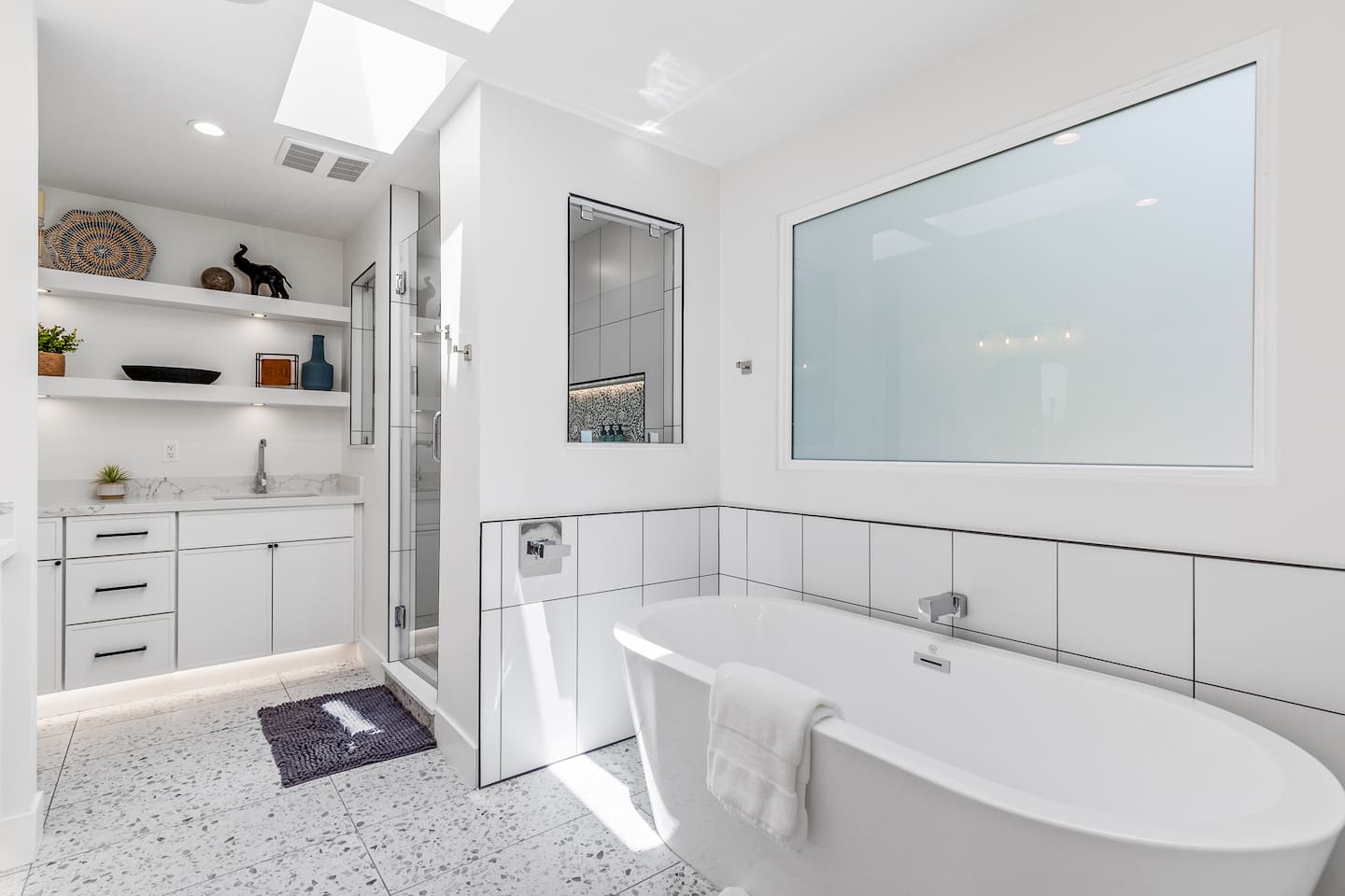 Separate Tub and Shower