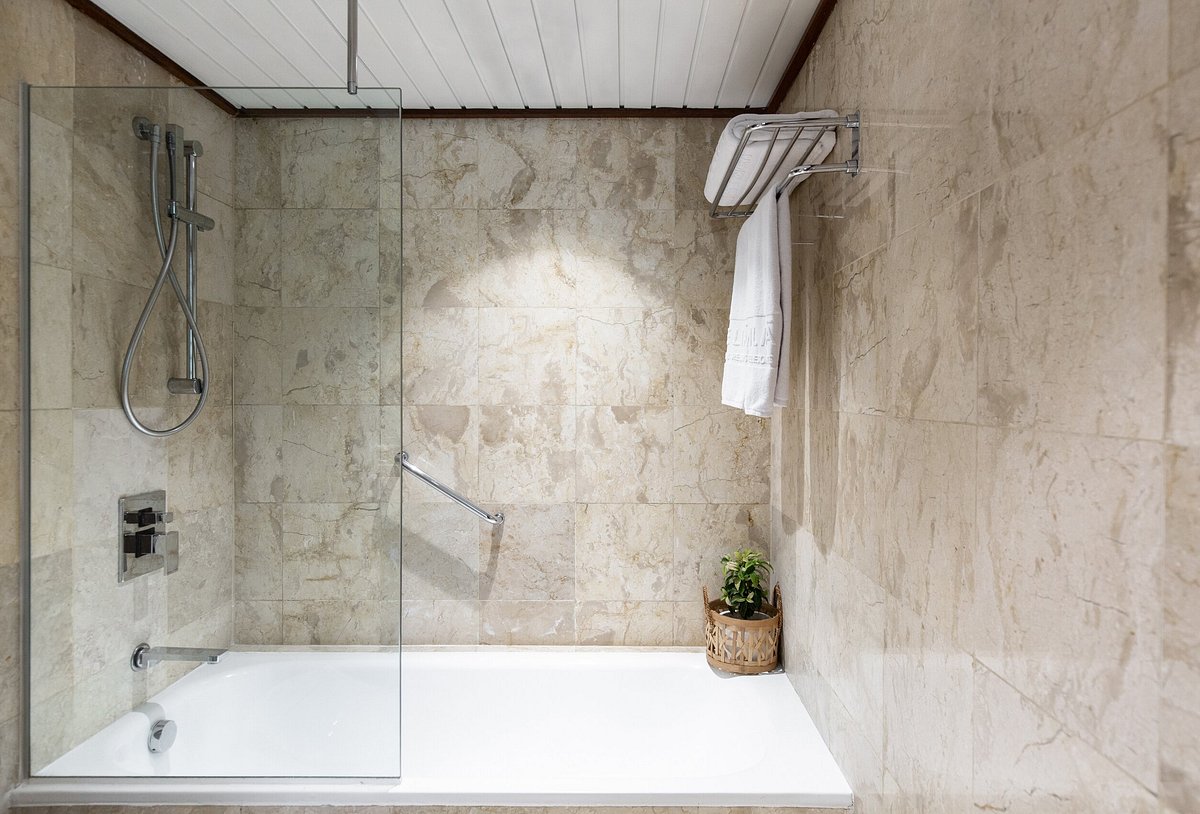 Suite Bath