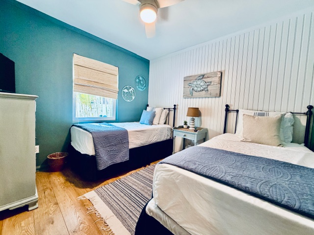 2nd Bedroom with two twin beds