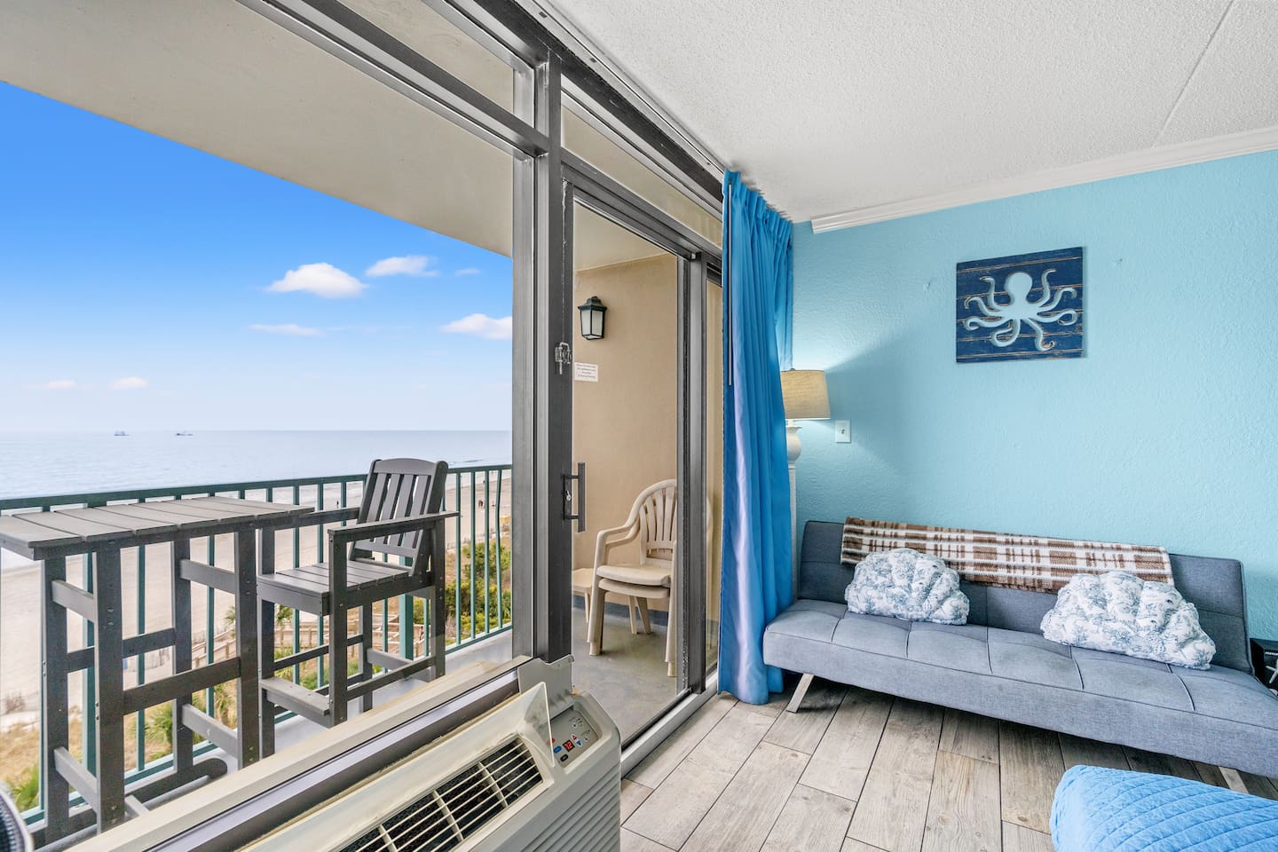 Gorgeous views morning or night as you face the ocean 