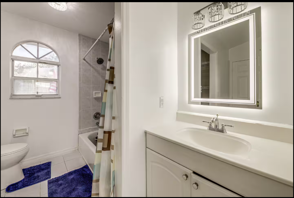 Jack-and-Jill Bathroom | 2nd Floor