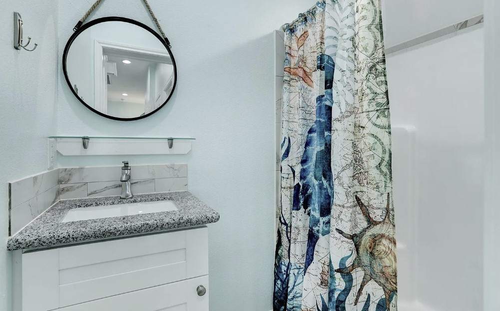 074aad425fe84ef197d7dd08dd25acc9 | Beachhouse | Texas | TX | Vacation Homes | Galveston | Crystal Beach | Kokomo | Breezy Days | Beachfront Elegance | Sunrise Serenity | Southern Sands Property Management, LLC