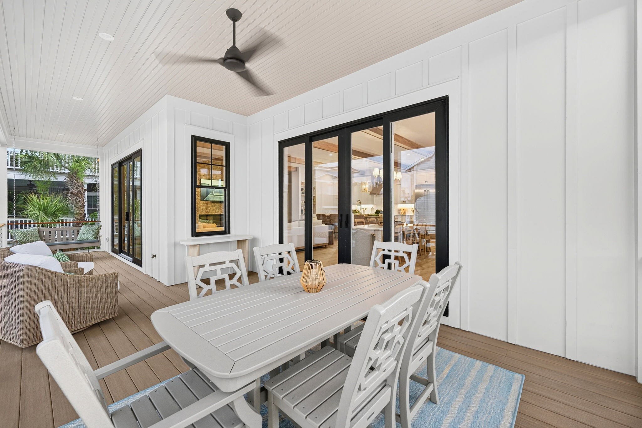 Screened Porch | Tahanan Palms | 3 38th Ave | IOP Escapes