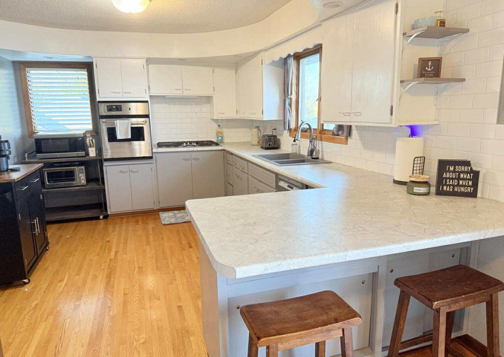 Endless amount of counter space for cooking all your meals.