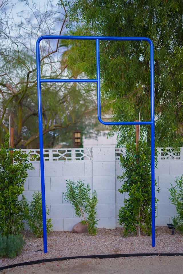 Enjoy fresh air while you exercise at the outdoor stations, offering various bars to challenge your strength and endurance.

How many pull-ups can you do!