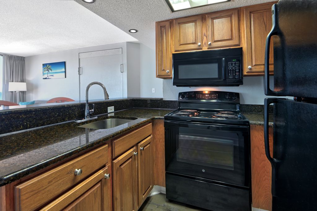 Chill and dine in this modern and stylish kitchen/dining area.
