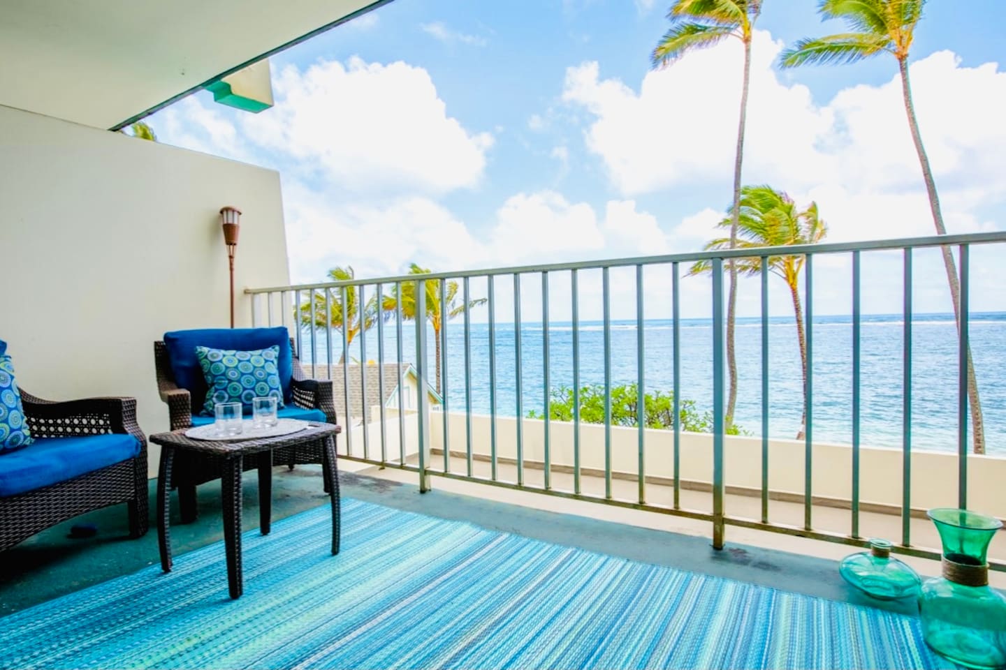 This is the lanai, but due to outside renovations on the building it may differ from the pictures and may not be accesible from 8:30 am to 4:30 pm. 