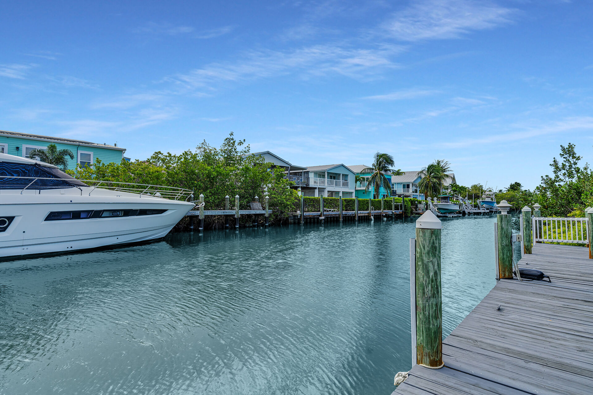 Wide & deep canal