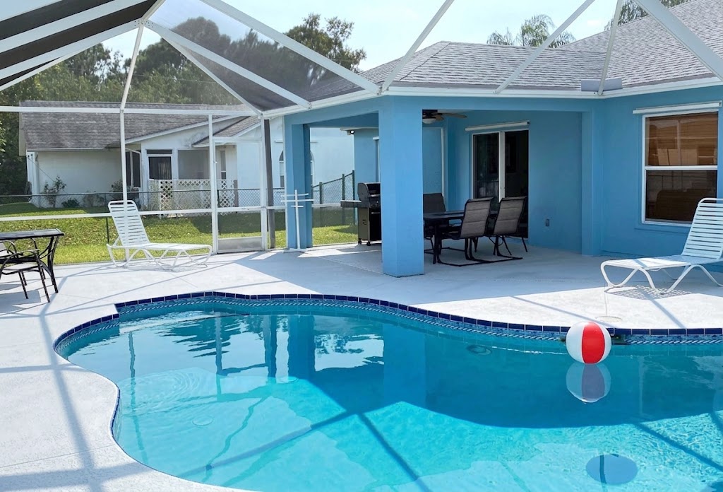 Large Screened Heated Pool and Patio