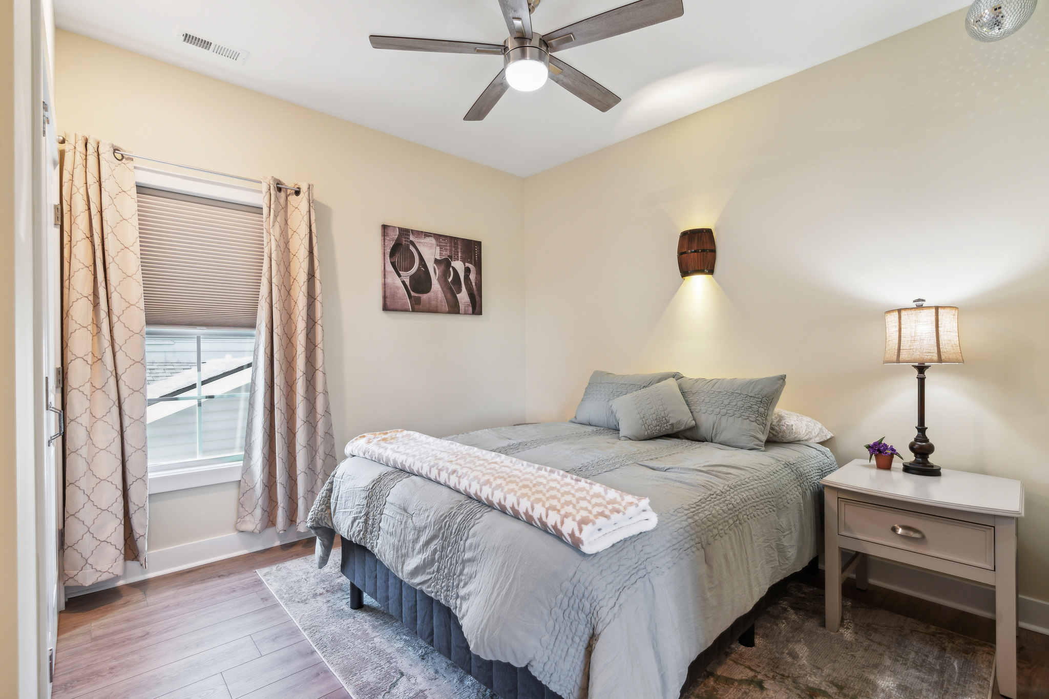 2nd Bedroom