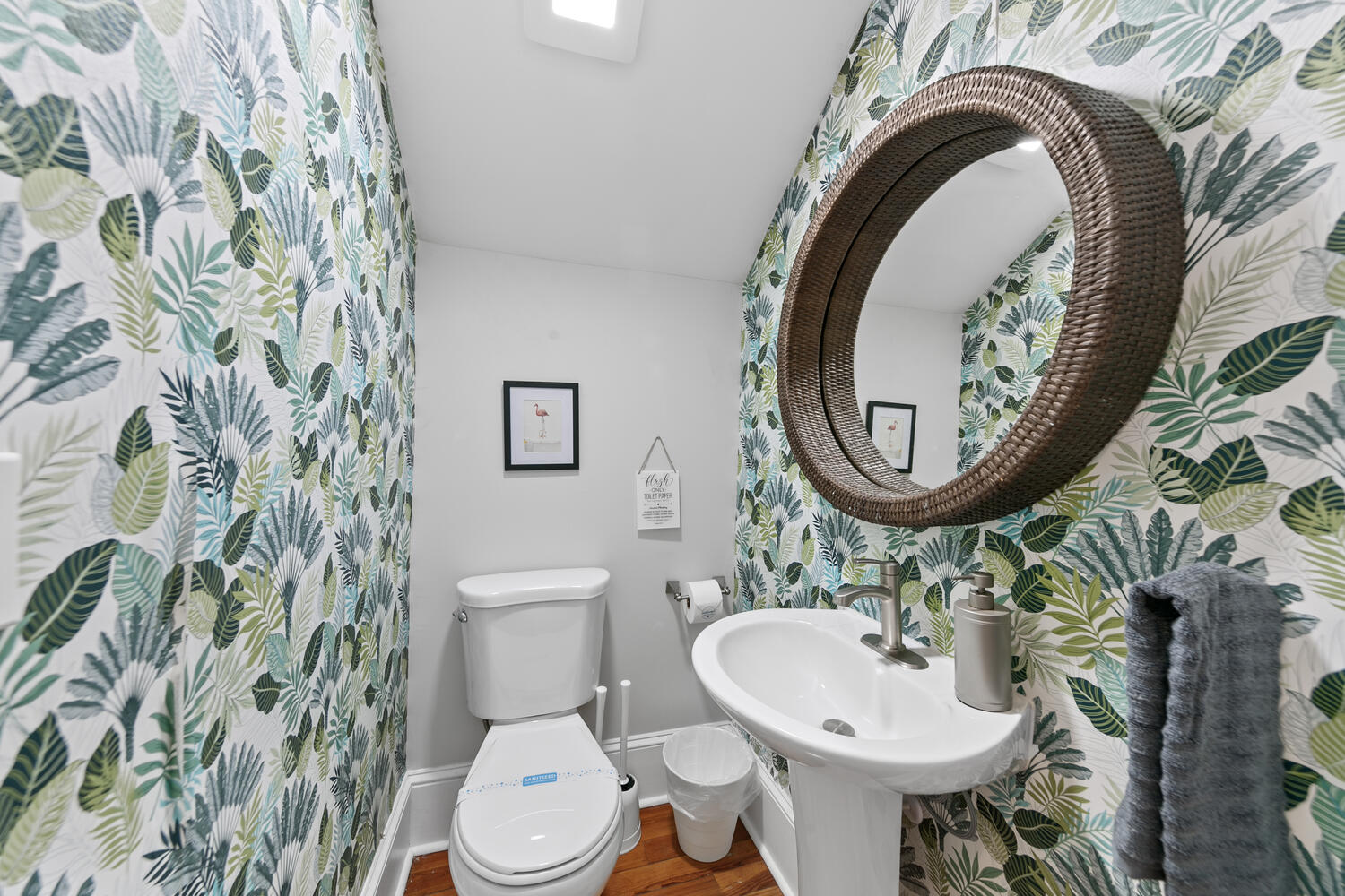 Bath facilities occupy 4 rooms. They include 2 showers, one shower/bath, and 4 toilets