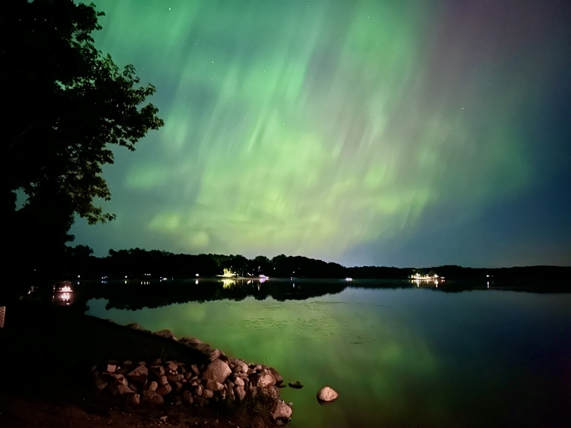 Northern lights over Lake Oscar!