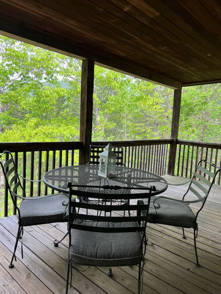 Dine al Fresco on the Porch, Create Lasting Memories!