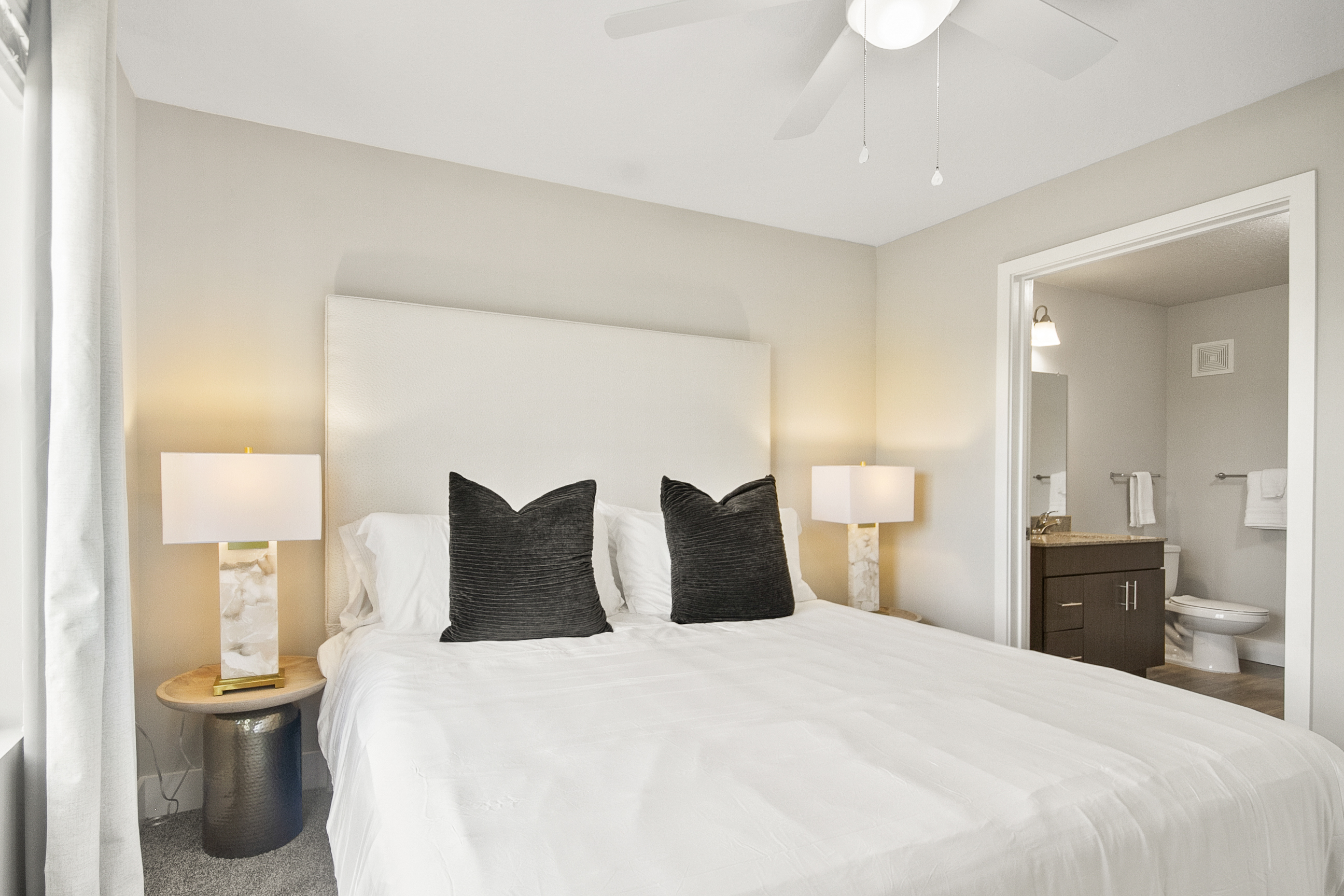 King Bedroom 2