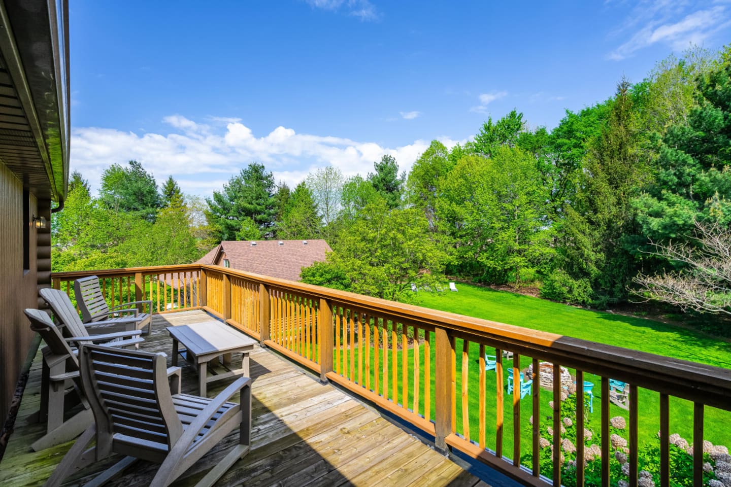 Deck Overlooking back Yard