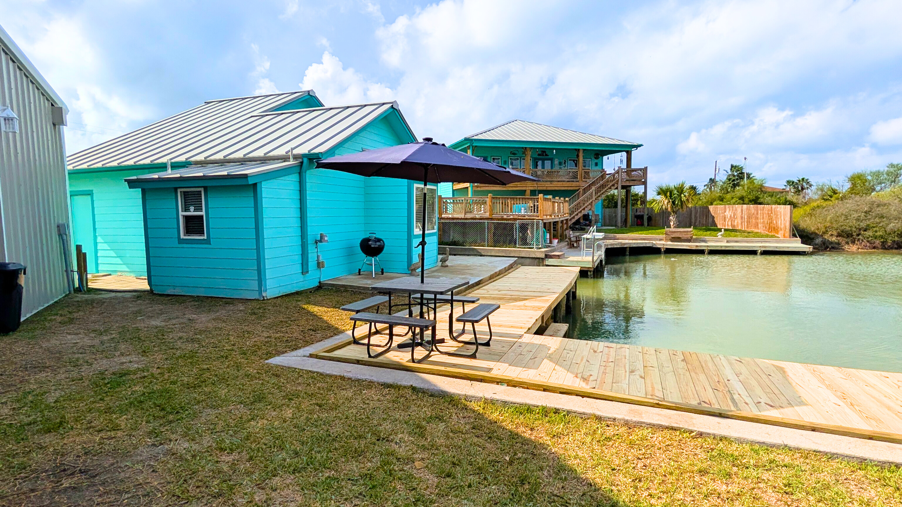 Cool waterfront outdoor spaces