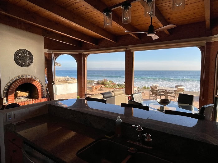 Living Room surf views.