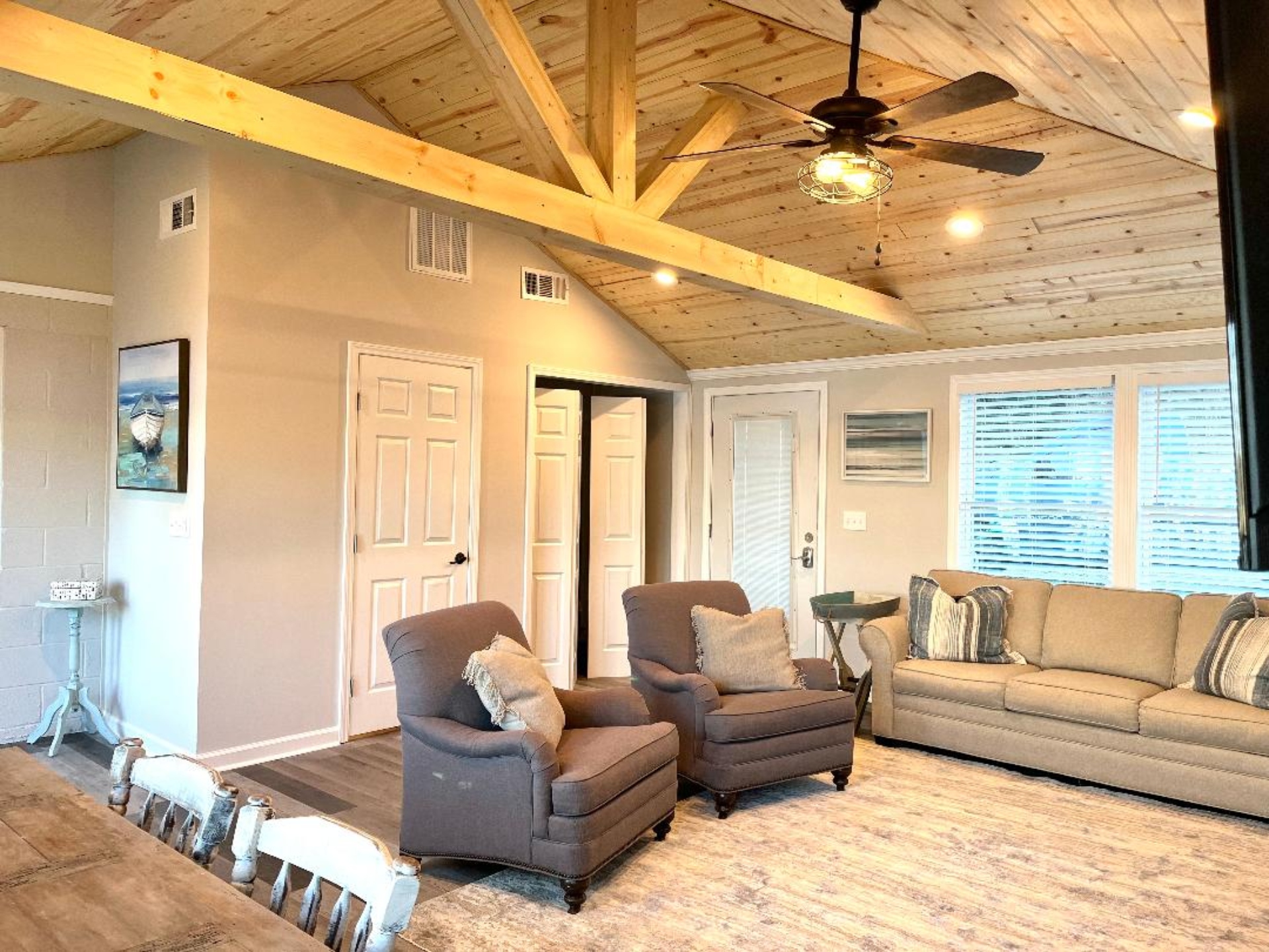 Second living area on the main floor