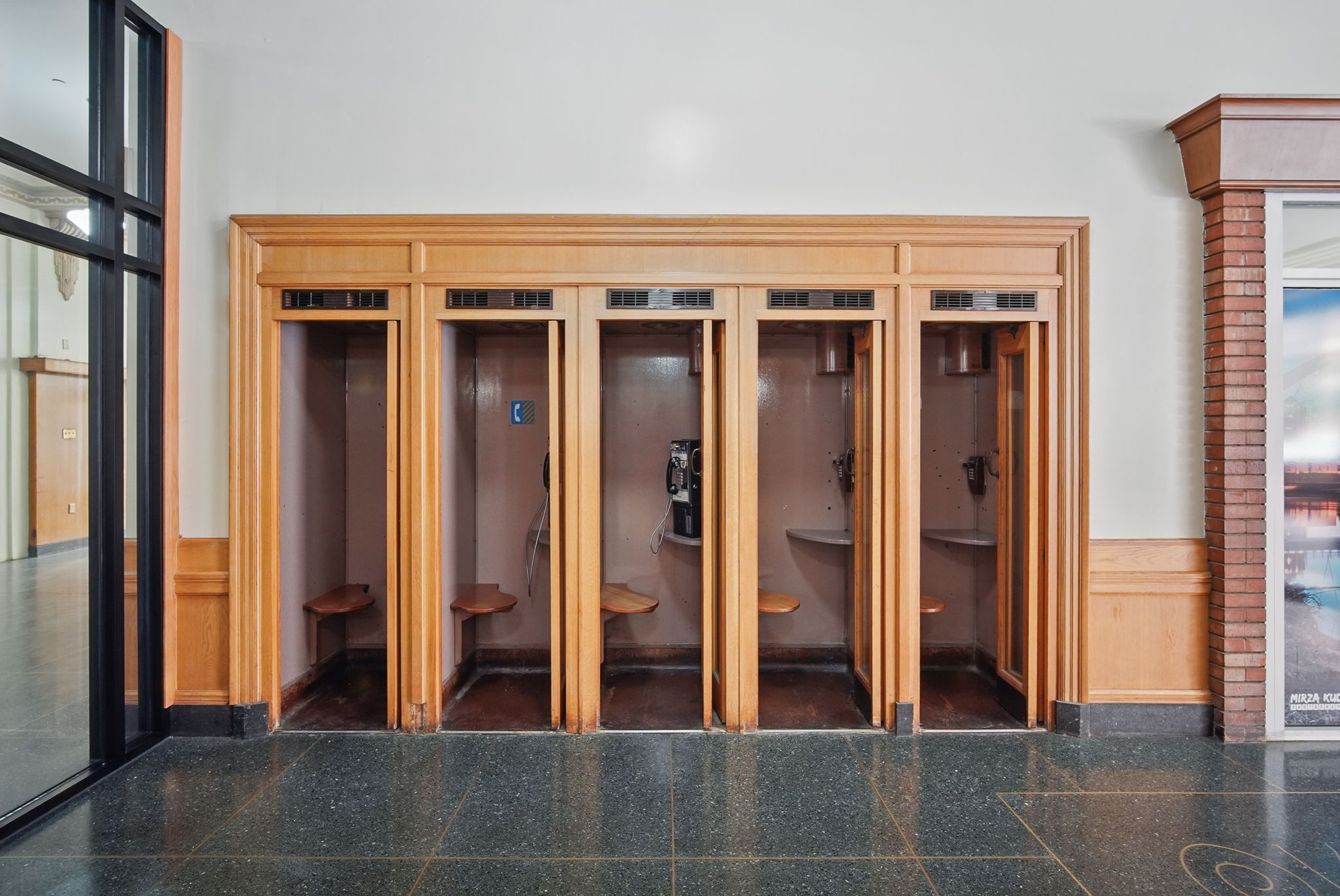 Step back in time with original phone booths preserved in the lobby. A rare slice of history, they add character and charm, reminding guests of the Kirkwood’s glamorous past and timeless style