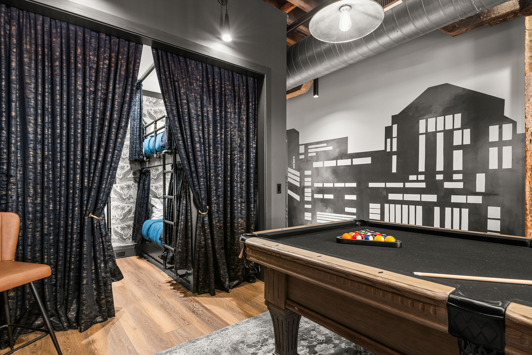 Theme Room