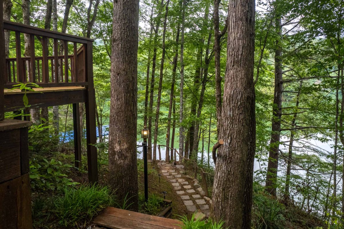 Outdoor Retreat: Discover scenic trails leading to serene waterfront views in Robbinsville!