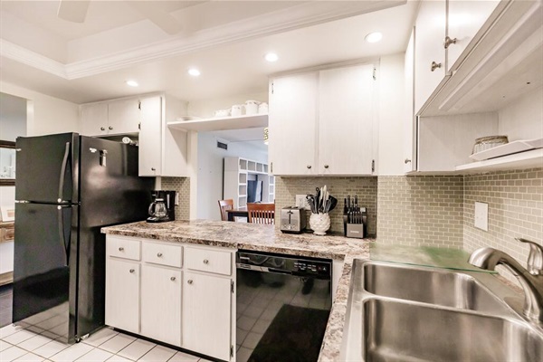 Full Kitchen