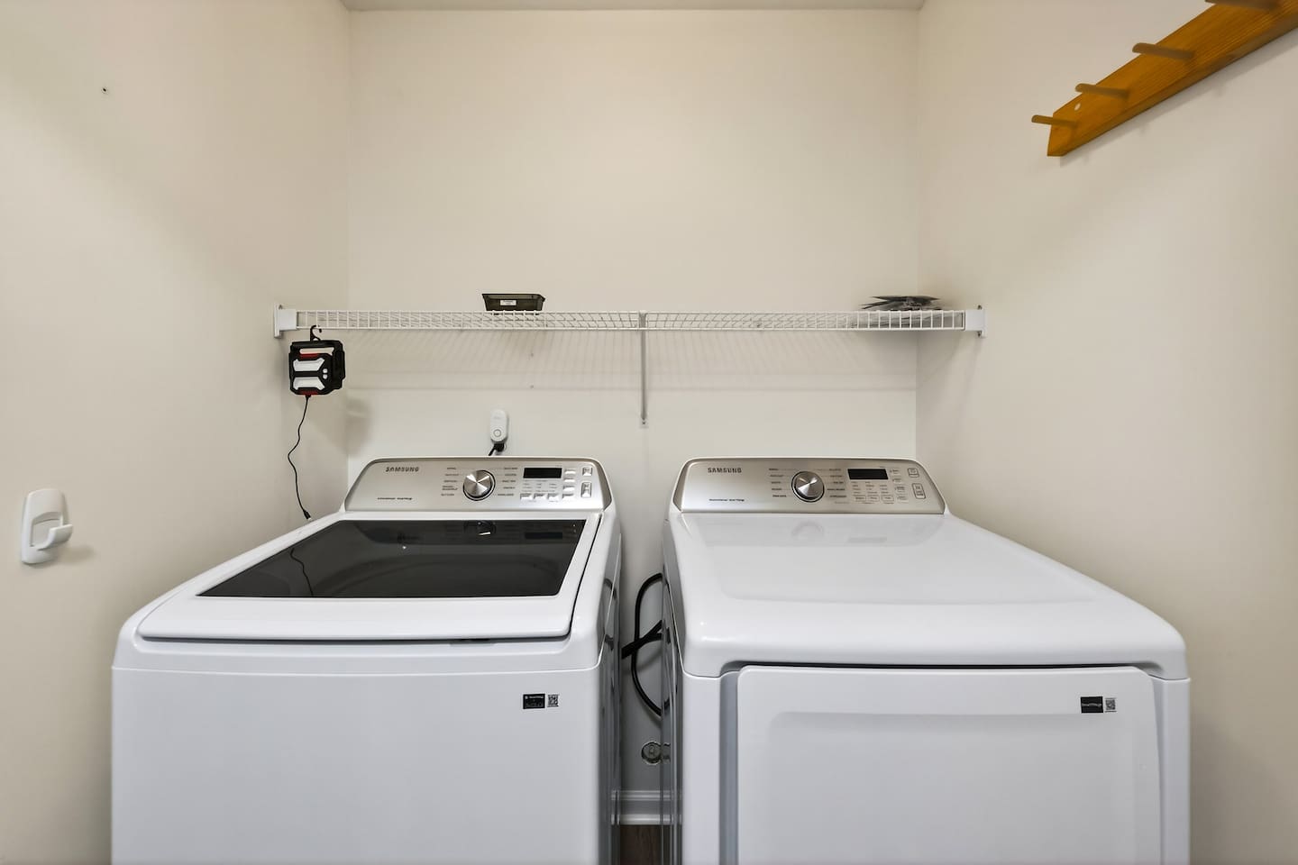 Laundry room with Washer/Dryer for long stays