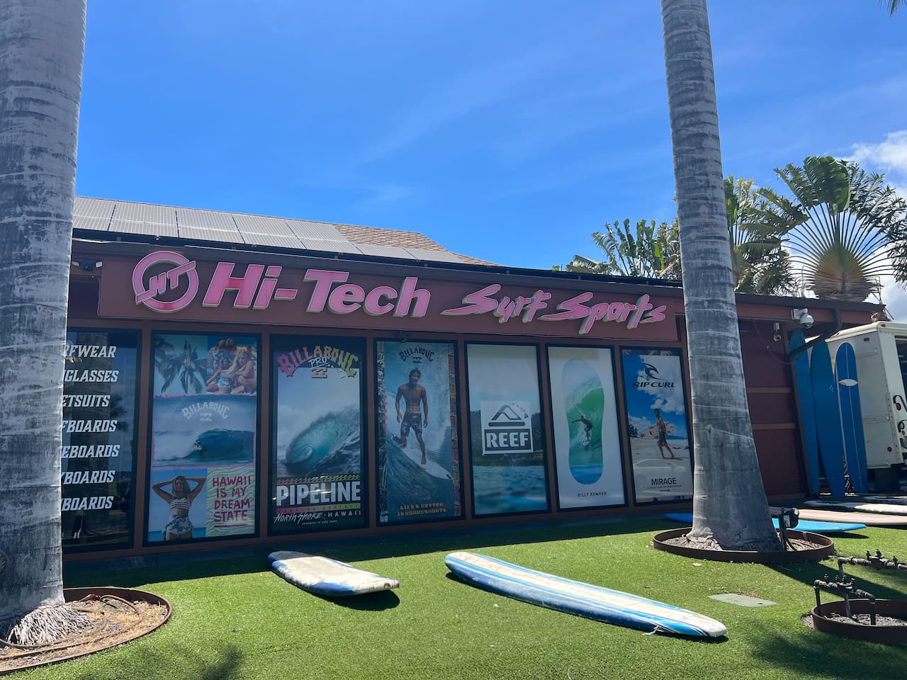 Surf shop across the street and tons of food trucks and restaurants next to our building and the beach is out front! Aloha!