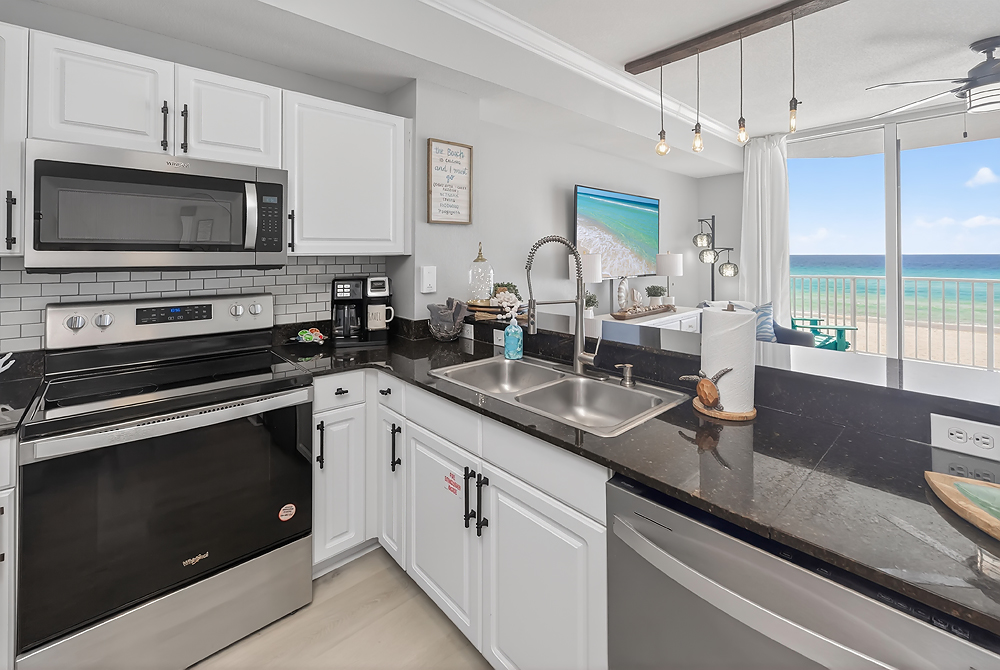 Sleek coastal kitchen set up
