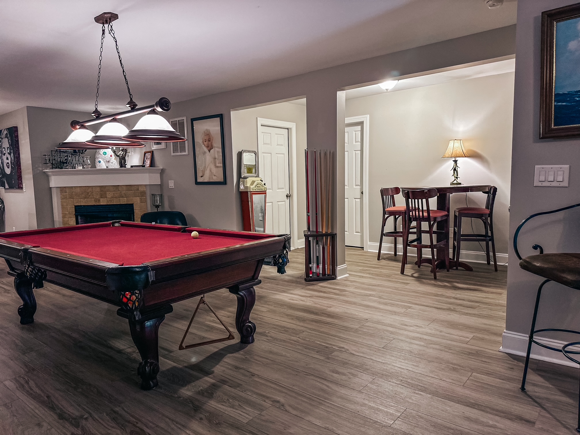 Basement/ Pool Table Room