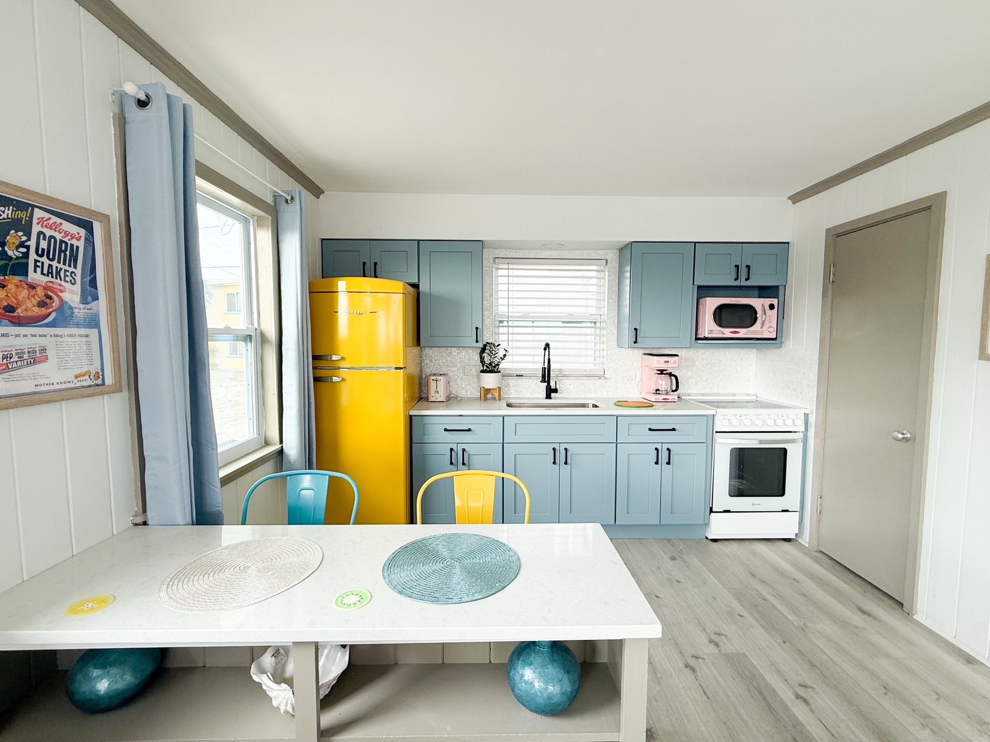 Breakfast Bar and Colorful Kitchen