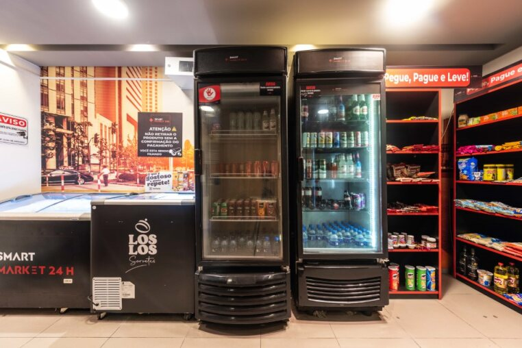Mini Mercado 24h Mini mercado no térreo com bebidas, snacks e produtos de higiene — conveniência sem sair do prédio.