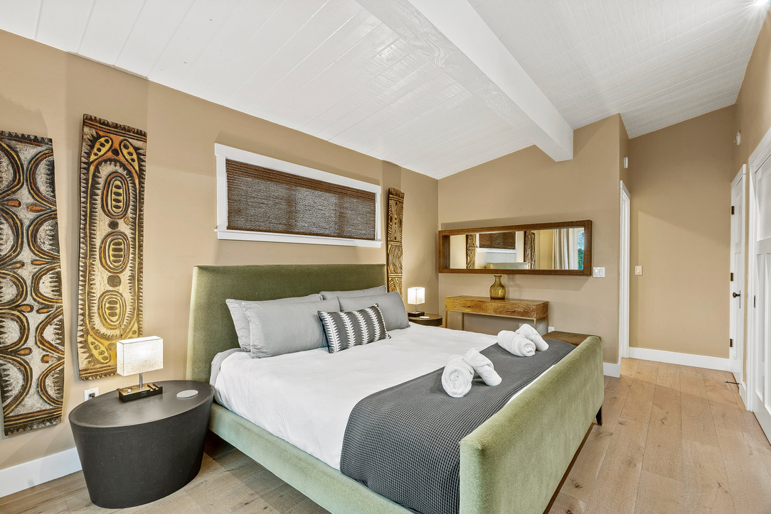 Primary King bed