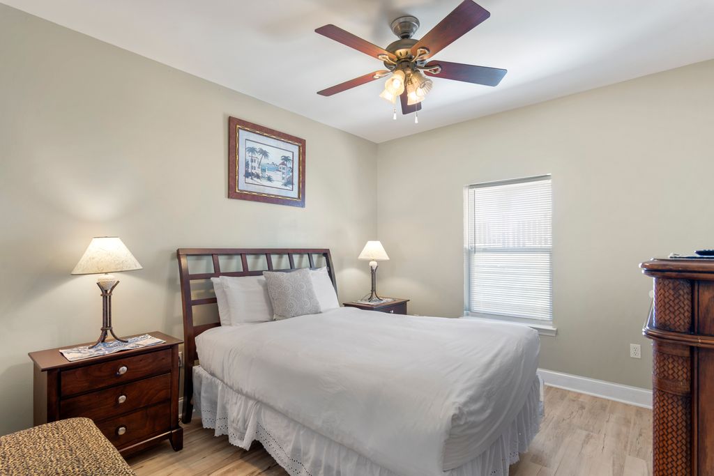 Third Floor: Bedroom 4 King bed with private bath and jacuzzi tub.