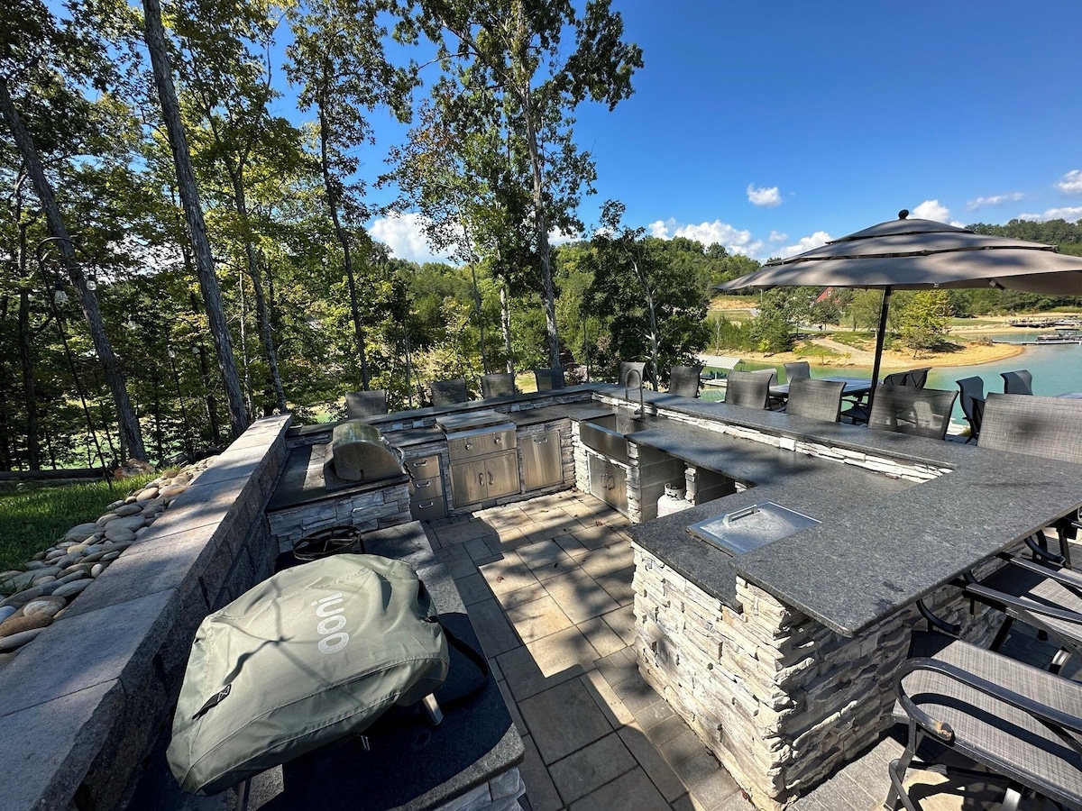 Outdoor Kitchen on top patio