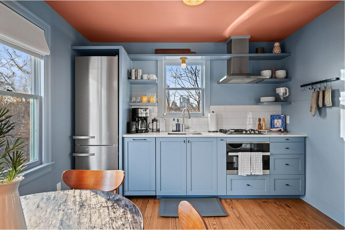 Ted & Breakfast interior