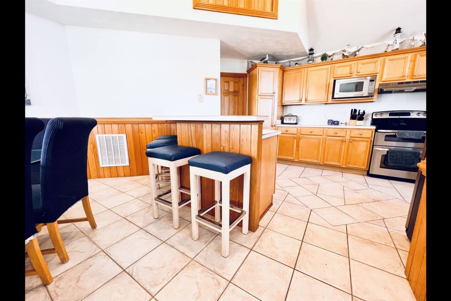 Dinning & Kitchen