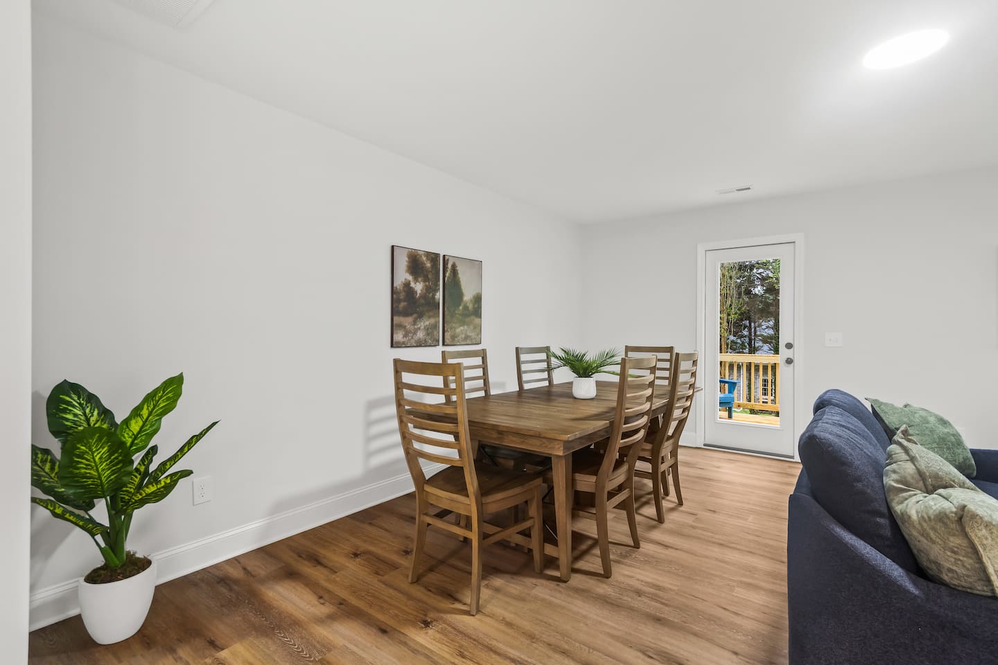 Dining - Unit B