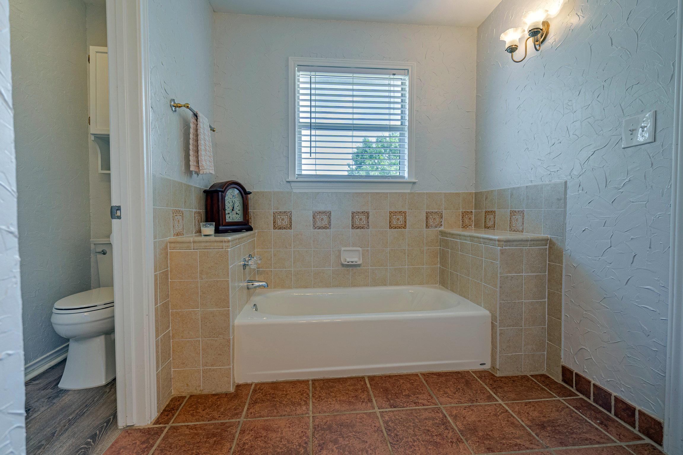 Farmhouse full bath - separate shower and tub