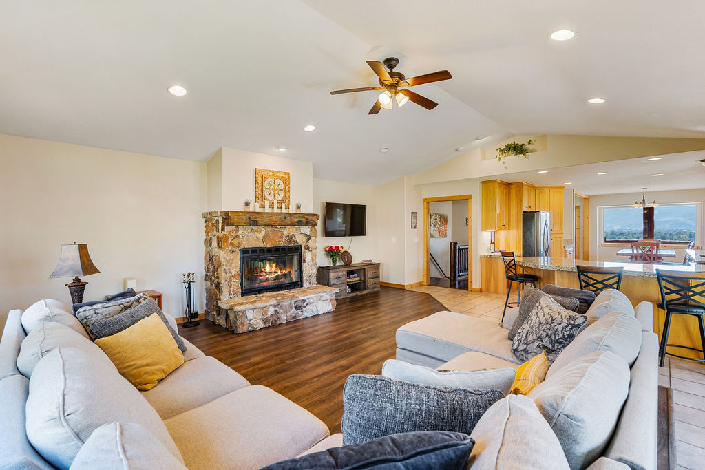 Keep the group together so the conversation never stops from the living space to the kitchen and dining. No one gets left out!