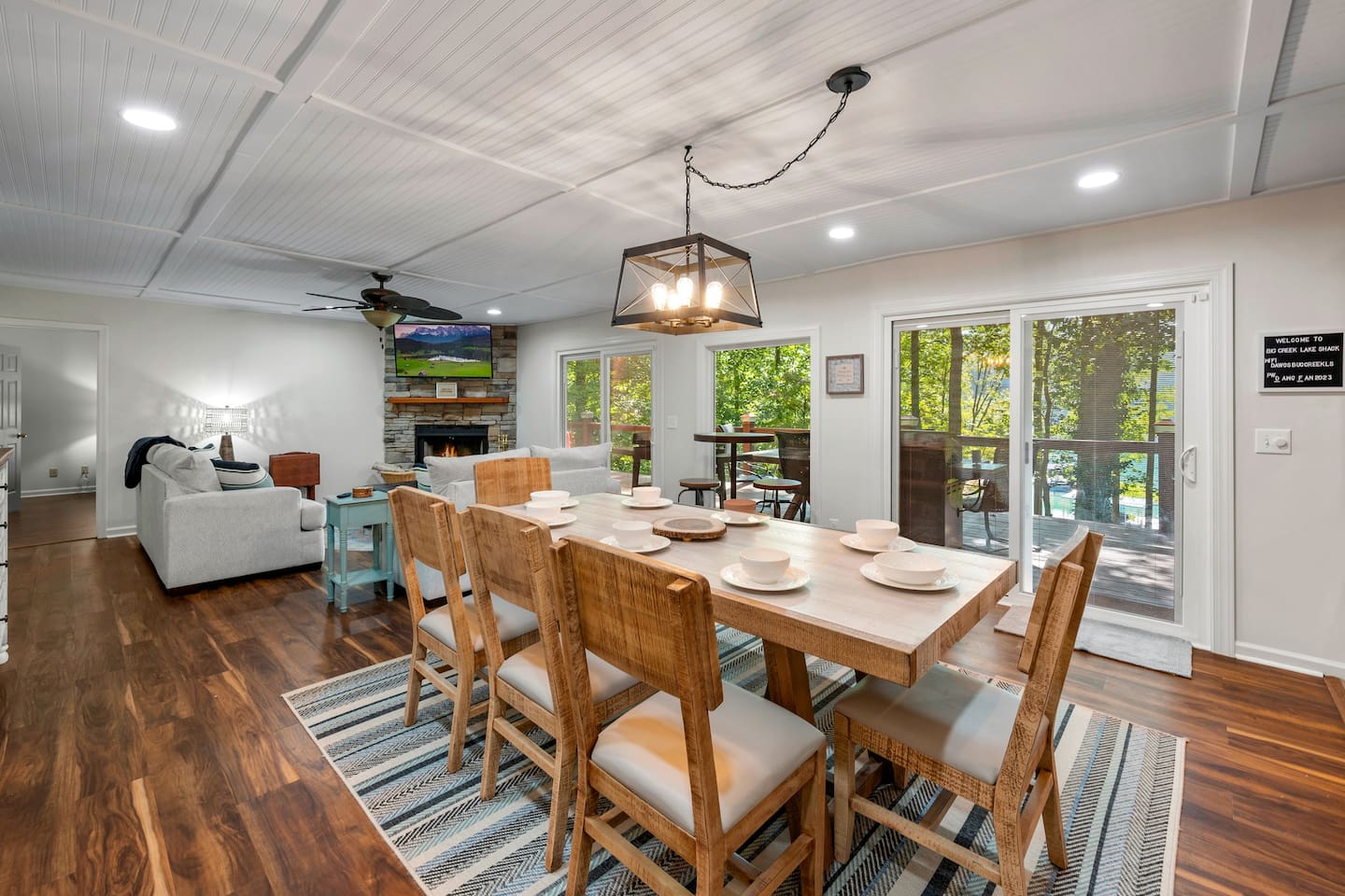 Dining area with seating for 8 plus a hightop pub table for 2