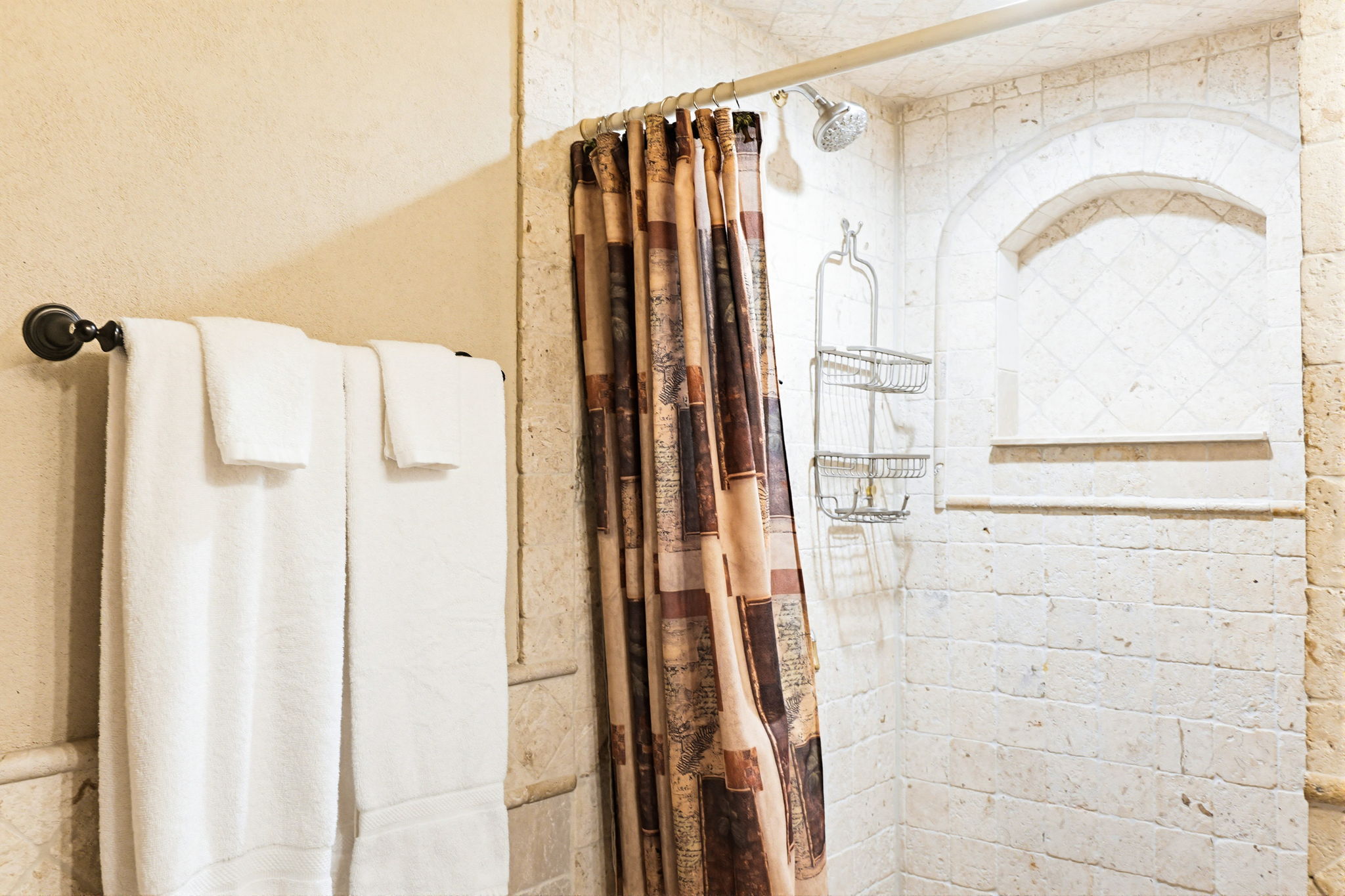 Hall bathroom #1