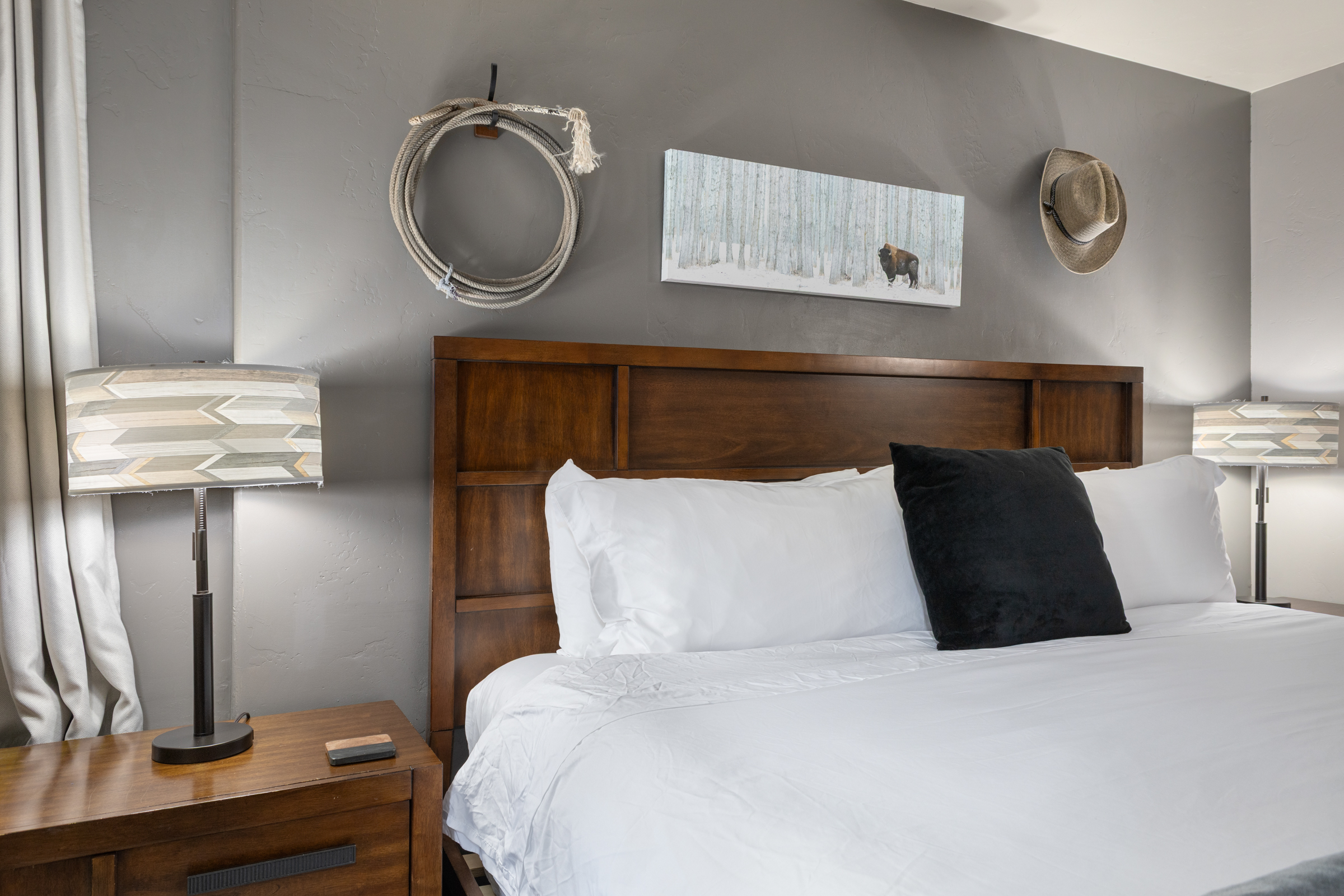 Ensuite Bedroom 2 | Kingsize Bed 